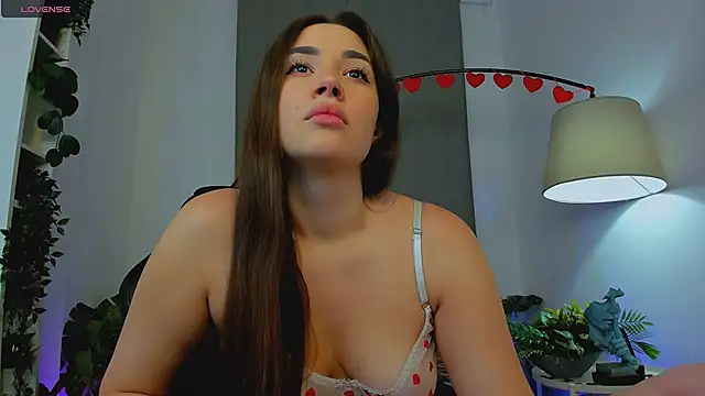  Eva Rose  online show from February 12, 2025, 1:37 pm