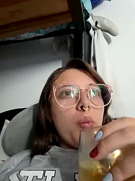 linda-schmidt online show from February 18, 2025, 11:08 pm