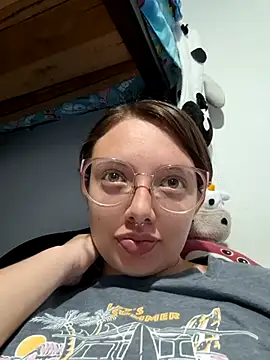 linda-schmidt online show from March 8, 2025, 9:51 pm