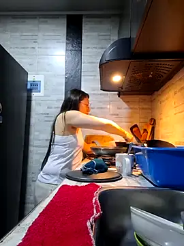 linda-schmidt online show from November 7, 2025, 5:02 pm