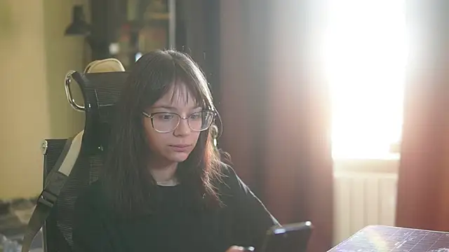 alyssa sweet online show from September 25, 2025, 4:27 am