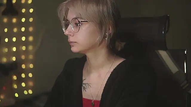 alyssa sweet online show from May 14, 2026, 3:46 am