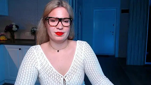 HotTiffani online show from September 20, 2025, 6:31 pm