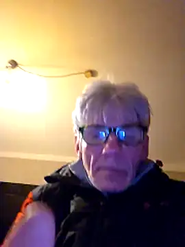 InMeinenMund online show from December 3, 2025, 4:49 pm