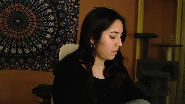 IntimateTales online show from December 5, 2024, 1:36 am