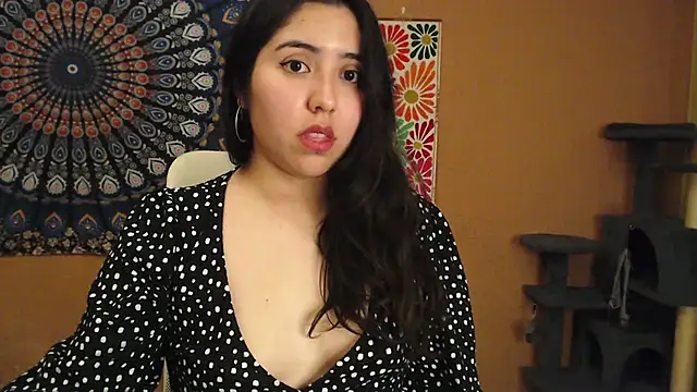 IntimateTales online show from January 5, 2025, 8:10 pm