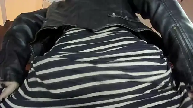  Jade 16 online show from February 15, 2025, 6:01 pm