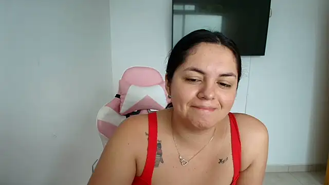 Snapshot of Anal_Milky_Momma chatting on March 3, 2026, 12:33 pm Anal Milky Momma online show from March 3, 2026, 12:33 pm