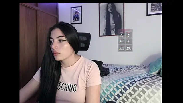 Snapshot of Honey_Aynur20 chatting on October 6, 2025, 7:22 pm Honey Aynur20 online show from October 6, 2025, 7:22 pm