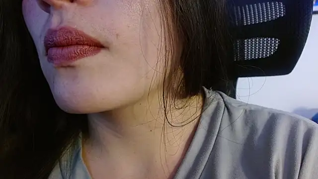 Snapshot of Honey_Aynur20 chatting on October 28, 2025, 5:15 pm Honey Aynur20 online show from October 28, 2025, 5:15 pm