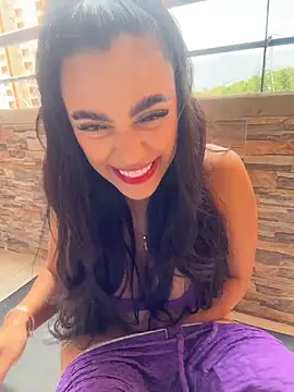 emma andrew1 online show from December 15, 2025, 4:11 pm