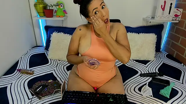 Snapshot of rukminilatin chatting on May 20, 2026, 6:19 am rukminilatin online show from May 20, 2026, 6:19 am