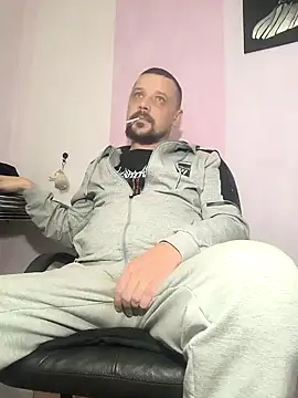 DanielOhCool online show from December 16, 2024, 3:32 pm