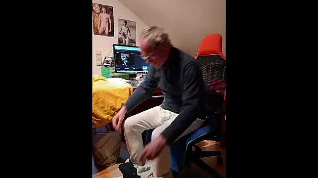 Snapshot of BerndisCam chatting on January 8, 2026, 3:25 pm BerndisCam online show from January 8, 2026, 3:25 pm