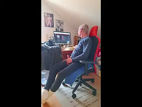 Snapshot of BerndisCam chatting on January 12, 2026, 11:59 am BerndisCam online show from January 12, 2026, 11:59 am