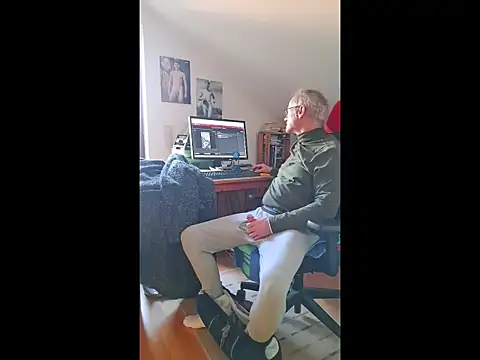 Snapshot of BerndisCam chatting on January 15, 2026, 1:26 pm BerndisCam online show from January 15, 2026, 1:26 pm