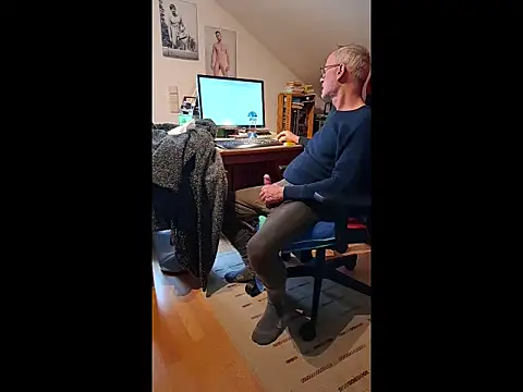 Snapshot of BerndisCam chatting on February 12, 2026, 12:55 pm BerndisCam online show from February 12, 2026, 12:55 pm