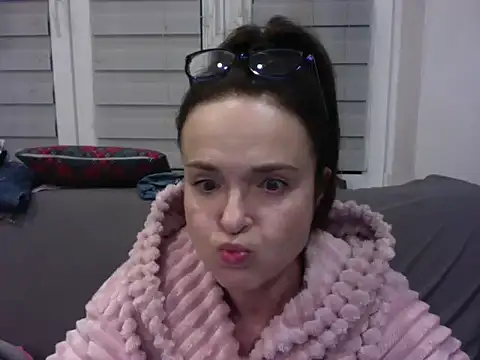 Vfhuj online show from February 28, 2025, 11:01 pm