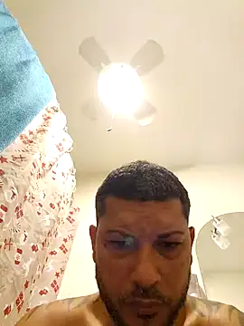 tropikboy online show from December 17, 2025, 9:48 am