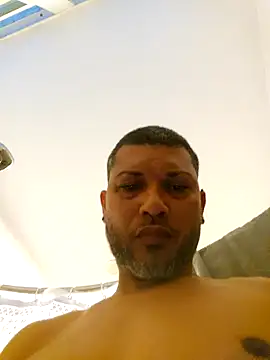 Snapshot of tropikboy chatting on June 8, 2026, 9:53 am tropikboy online show from June 8, 2026, 9:53 am