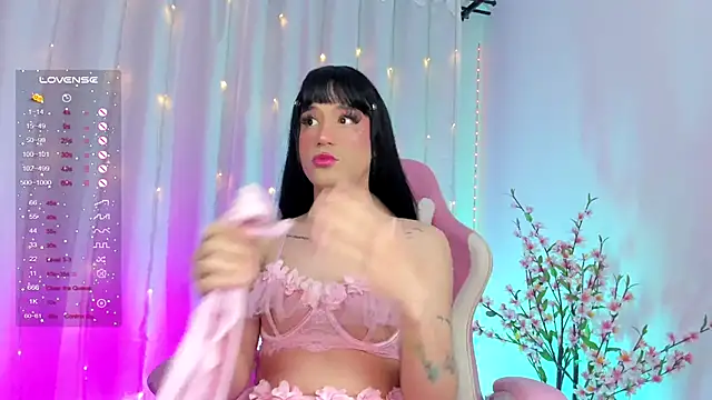 rosseblondee online show from February 23, 2025, 3:56 am