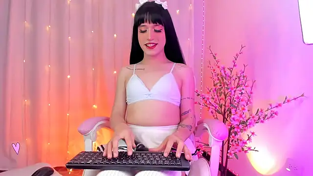 rosseblondee online show from September 26, 2025, 9:08 pm