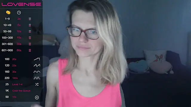 night is dark online show from March 15, 2025, 3:40 am