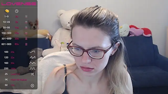 night is dark online show from March 15, 2025, 5:37 pm