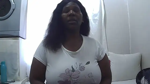 Delicioussexy online show from October 15, 2025, 6:02 am