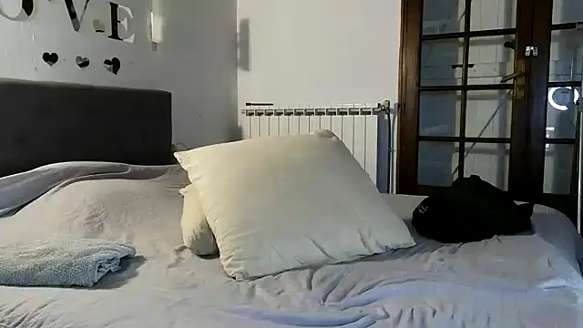 MissLilooo online show from November 20, 2025, 3:12 pm