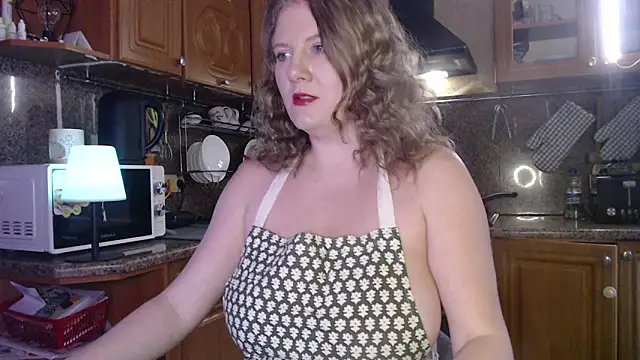 Snapshot of LizaCakes chatting on February 27, 2025, 2:32 pm LizaCakes online show from February 27, 2025, 2:32 pm