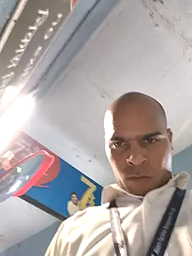 Vickyrajput009 online show from February 9, 2026, 7:23 am