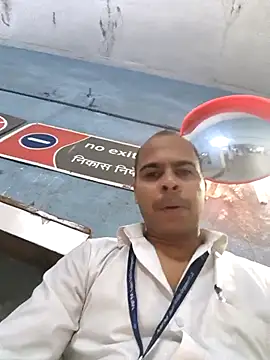 Vickyrajput009 online show from February 19, 2026, 7:32 pm