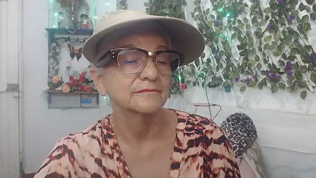 FunnyGrandma online show from December 11, 2024, 1:47 am