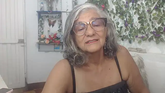 FunnyGrandma online show from December 24, 2024, 11:11 pm