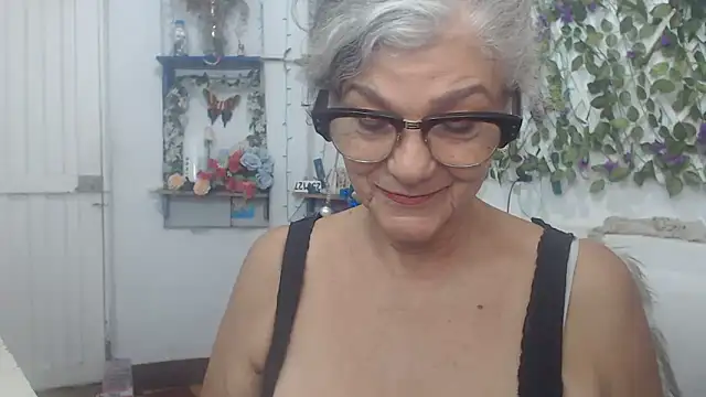 FunnyGrandma online show from December 26, 2024, 1:29 am