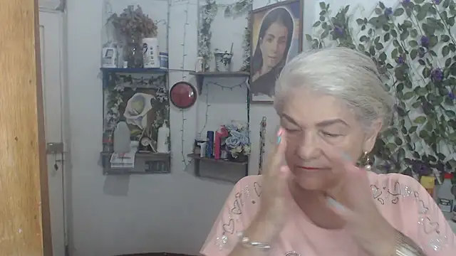 FunnyGrandma online show from May 6, 2026, 1:57 am