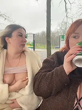 Model9798 online show from January 8, 2026, 9:55 am