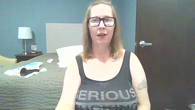 SweetandNaughty1 online show from September 15, 2025, 3:39 am