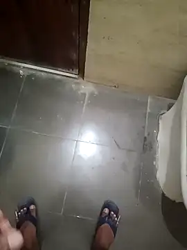 coolrocky346 online show from April 17, 2026, 2:36 am