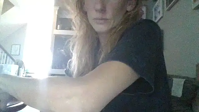 Snapshot of Rhodesxox chatting on October 9, 2025, 8:07 pm Rhodesxox online show from October 9, 2025, 8:07 pm