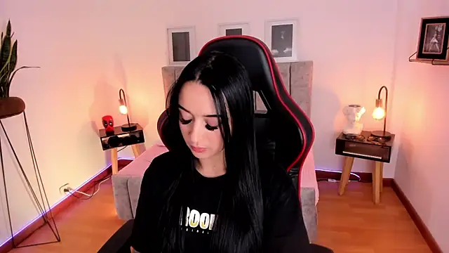 EmmyEvans1 online show from January 30, 2025, 7:26 pm