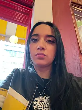 EmmyEvans1 online show from February 17, 2025, 7:42 pm