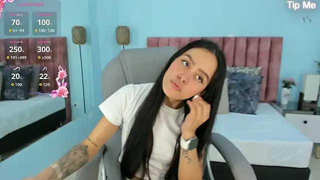 Snapshot of tati_saldarriaga chatting on February 25, 2026, 8:40 pm tati saldarriaga online show from February 25, 2026, 8:40 pm