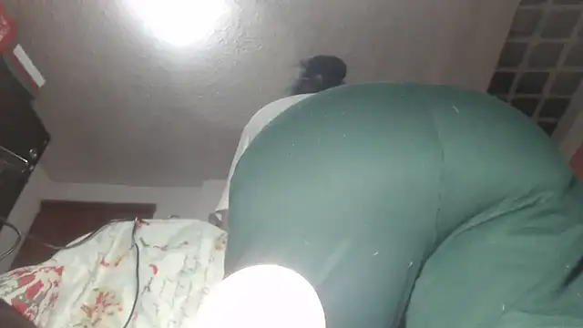 prettyangelsquirt online show from March 6, 2026, 8:16 pm