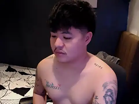 Snapshot of ASIANken911 chatting on October 25, 2025, 8:47 pm ASIANken911 online show from October 25, 2025, 8:47 pm