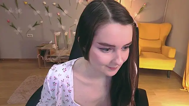 Snapshot of CloudGrace chatting on May 8, 2026, 6:13 pm CloudGrace online show from May 8, 2026, 6:13 pm