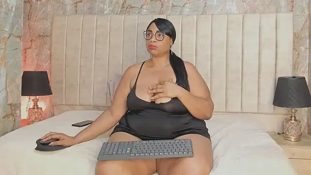 Snapshot of AranzaLatinBlacks chatting on February 21, 2025, 6:59 pm AranzaLatinBlacks online show from February 21, 2025, 6:59 pm