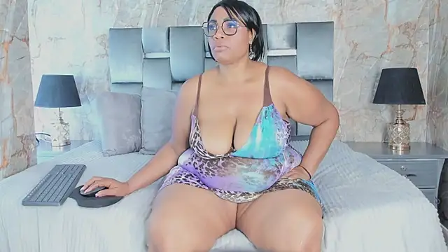 Snapshot of AranzaLatinBlacks chatting on March 12, 2025, 10:07 pm AranzaLatinBlacks online show from March 12, 2025, 10:07 pm