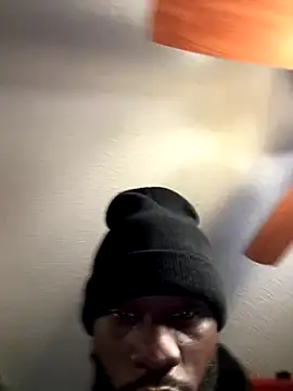 danieldonte online show from December 2, 2025, 9:43 pm